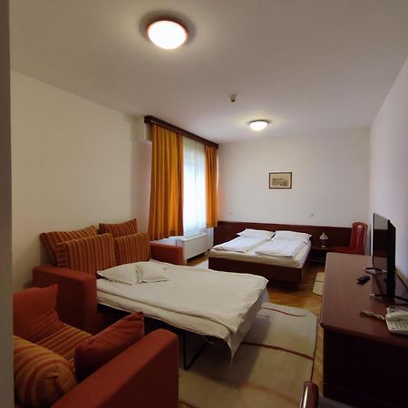 Hotel M3 Donje Mladice Экстерьер фото