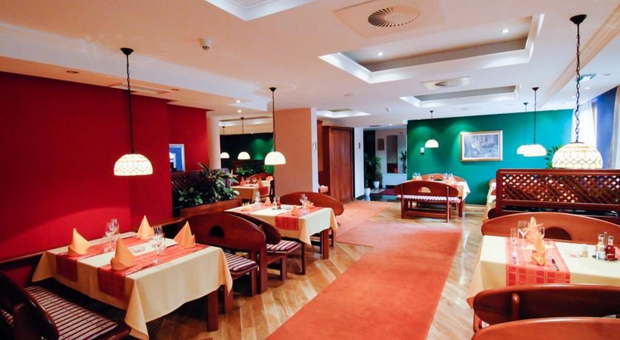 Hotel M3 Donje Mladice Экстерьер фото
